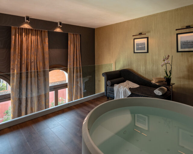 Honeymoon Duplex Suite mit Whirlpool